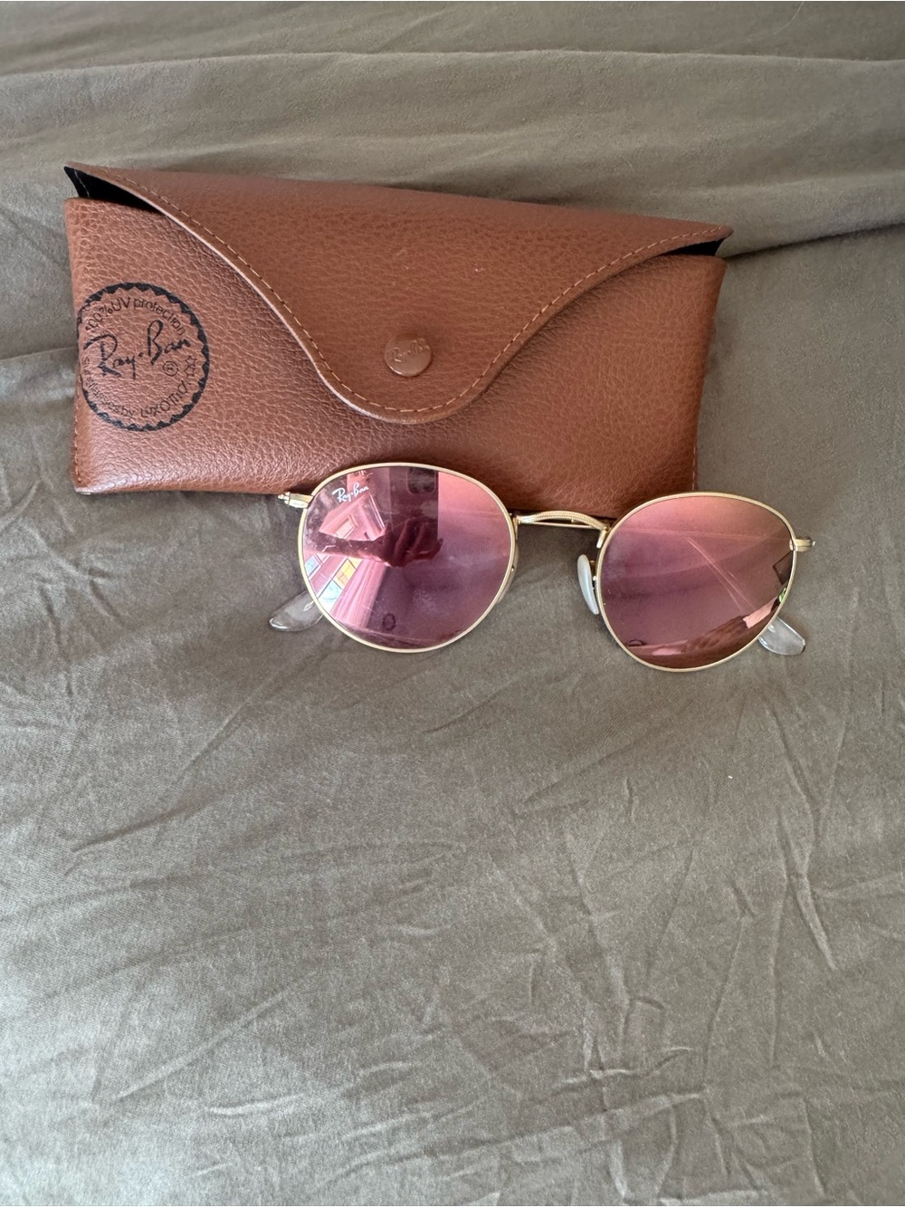Ray-Ban Gold Frame Sunglasses with Pink Lenses